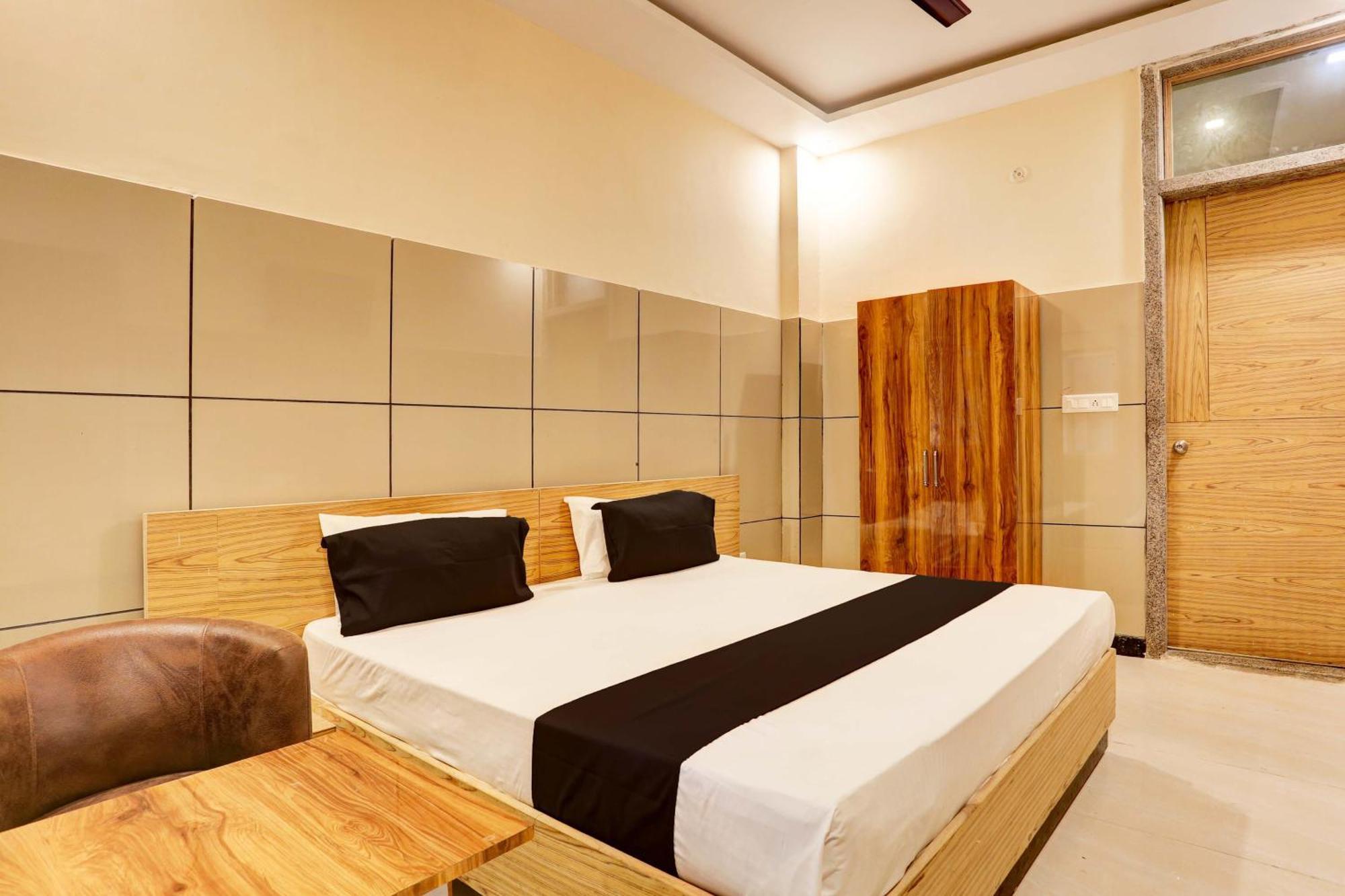 Hotel O 7 Лакнау Екстериор снимка
